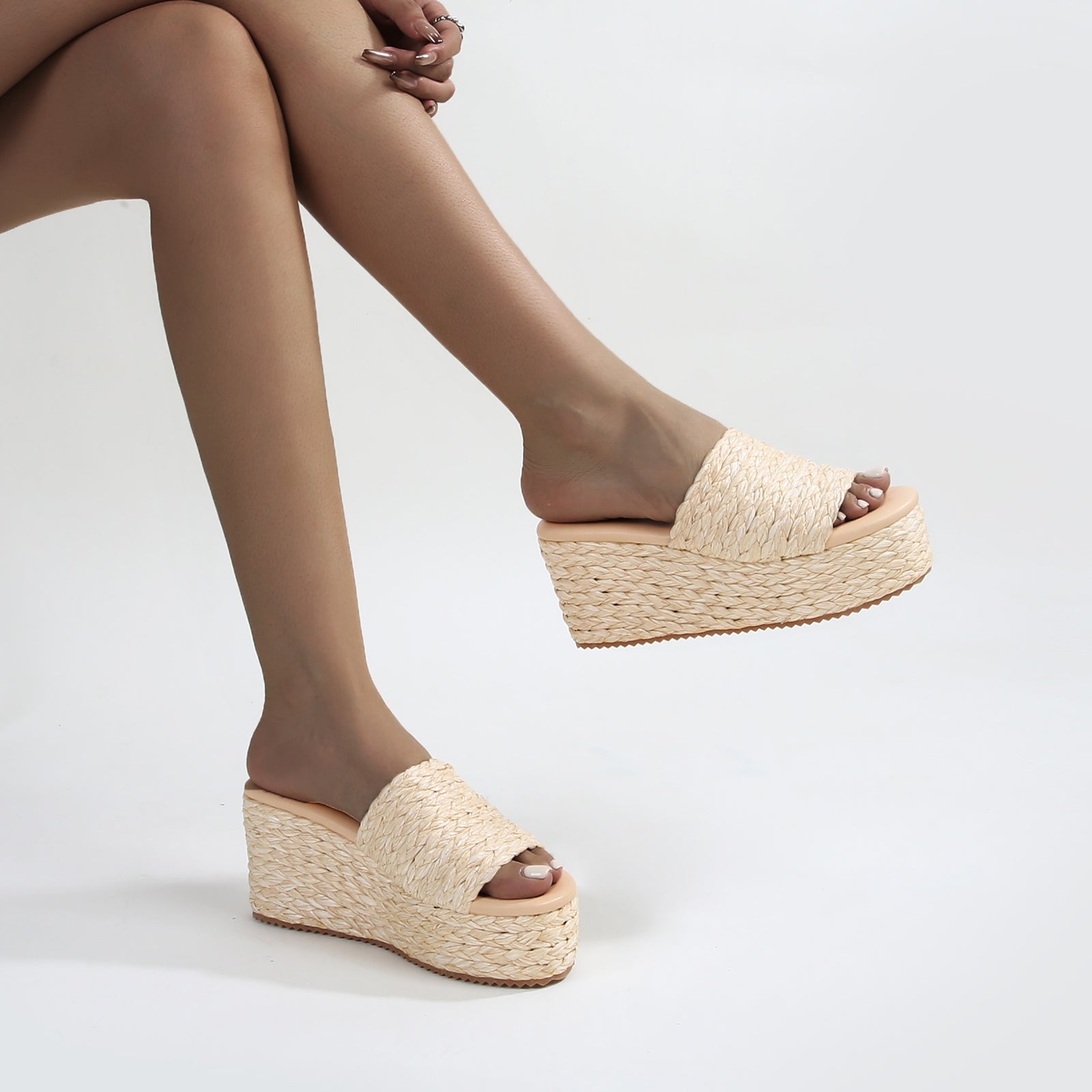 BEACH SHOES